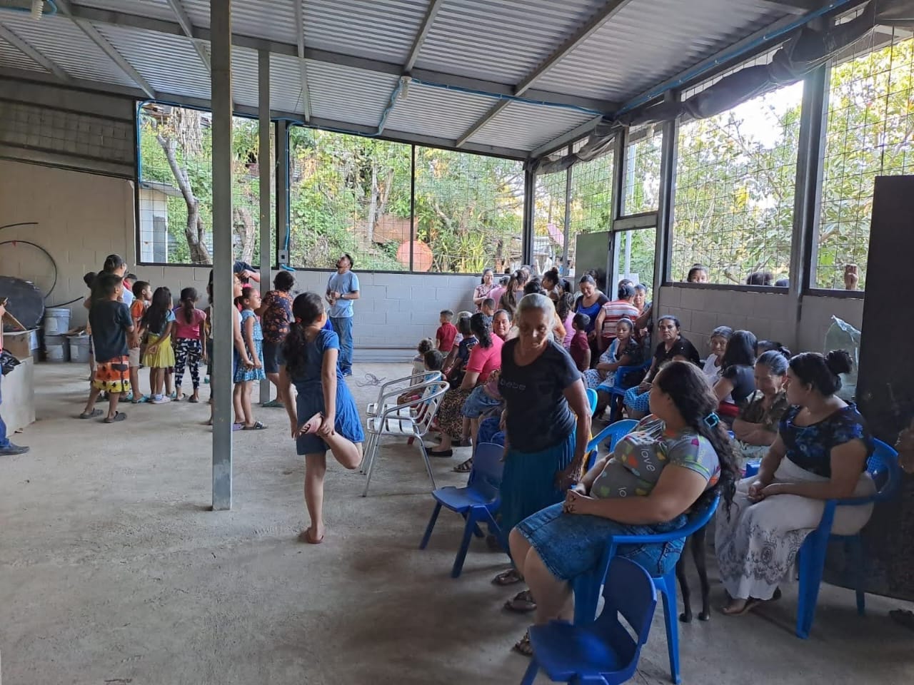 ACOMUDT participó en el acompañamiento a la comunidad las Perla de Oriente en celebración navideña
